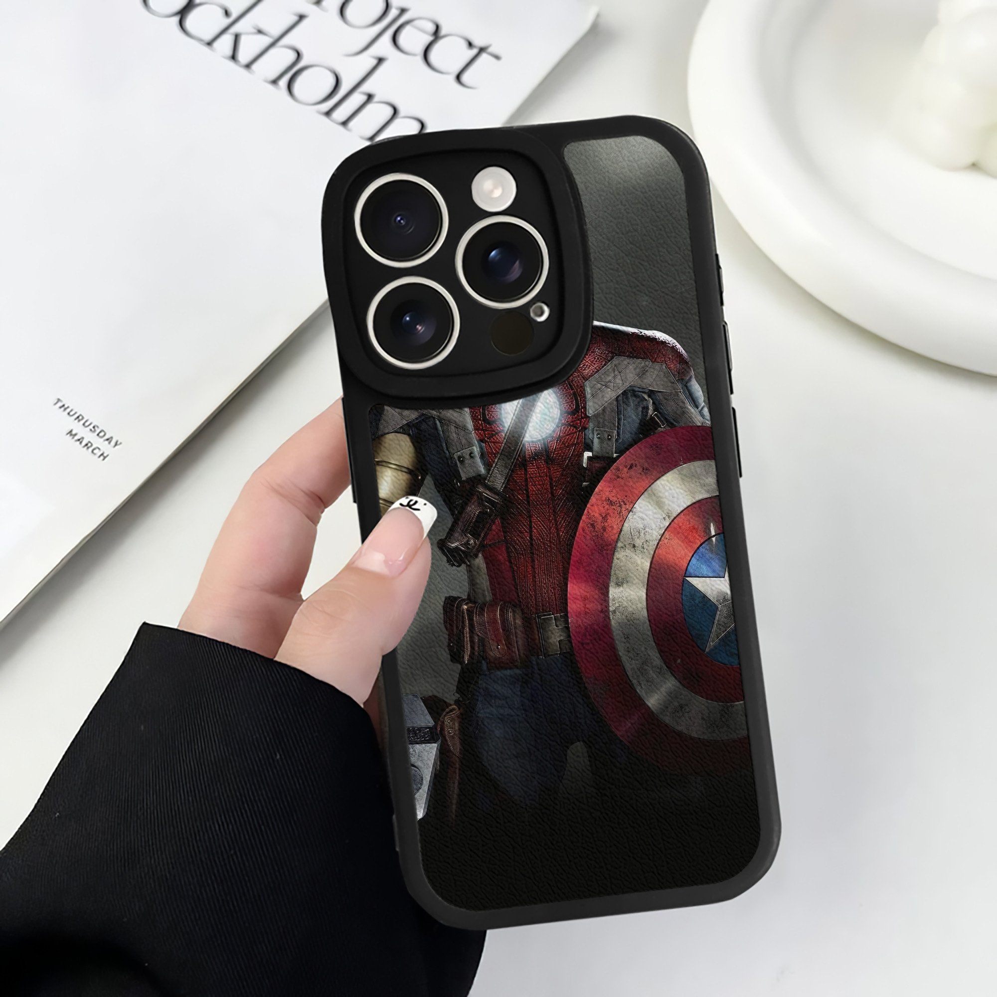 Spider Man スパイダーマン 【iPhone 16シリーズ対応】シリコンスマホケース（レザー調） 材質：シリコン